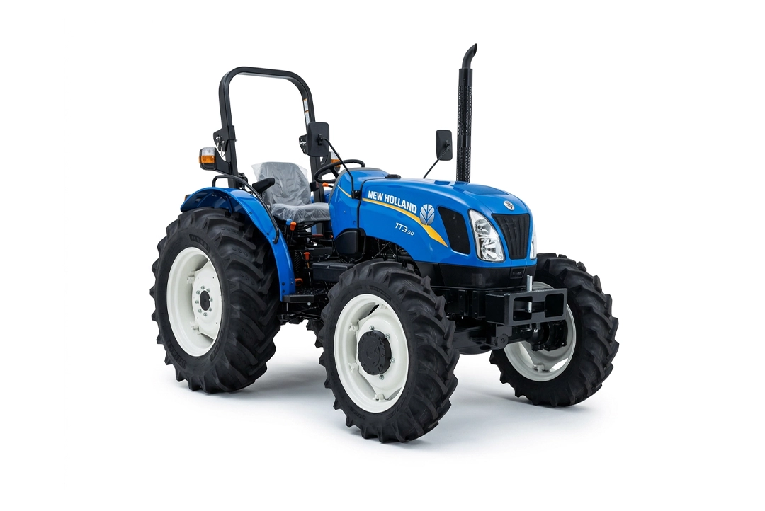 Tractor agrícola utilitario New Holland TT3.50 de tracción 4WD sobre fondo blanco.