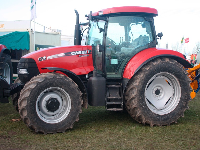 Tractor utilitario para el campo MAXXUM 125 MFD CAB