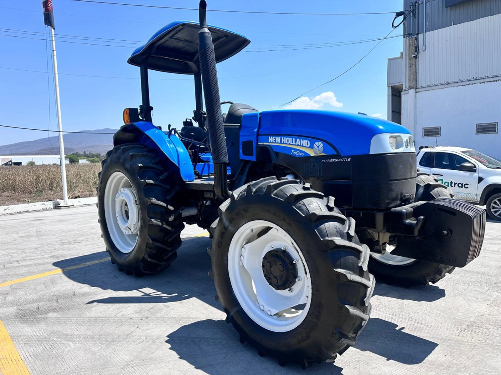 Tractor agrícola usado New Holland T64R420502 año 2016