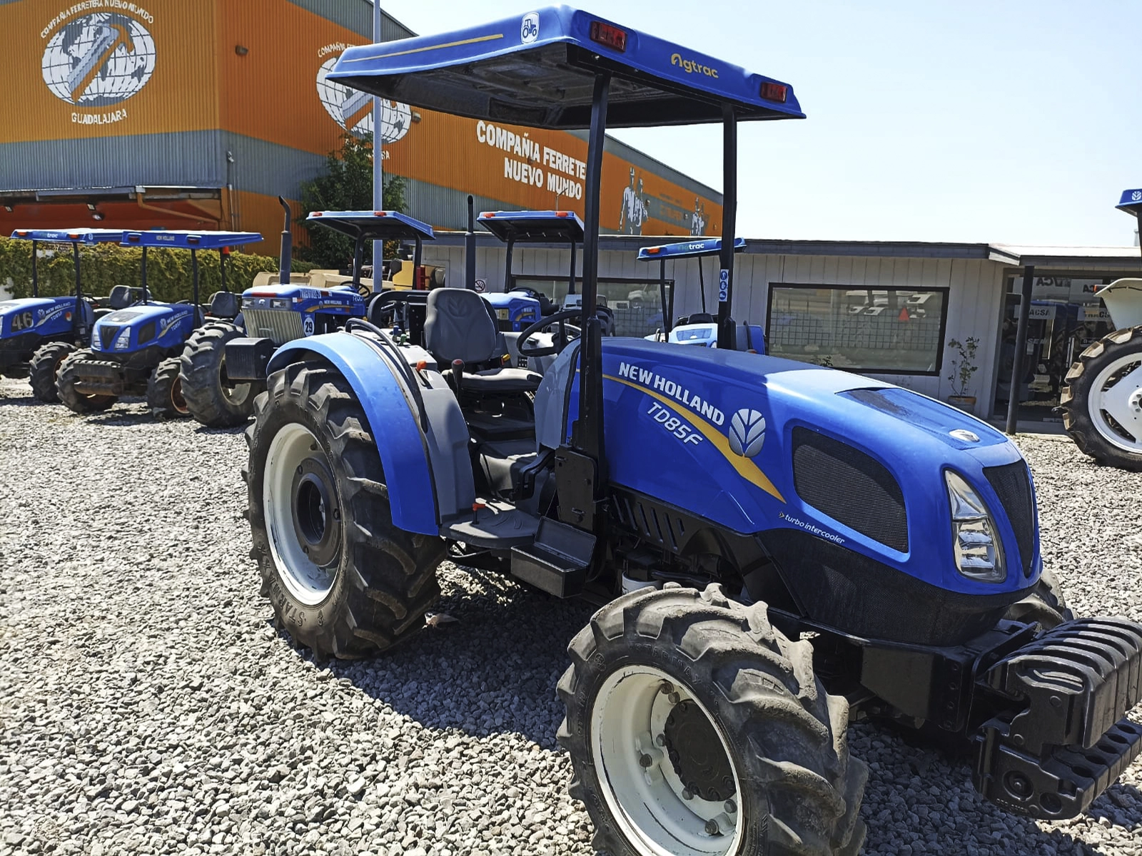 Tractor agrícola usado New Holland TD85F4WDMS año 2023