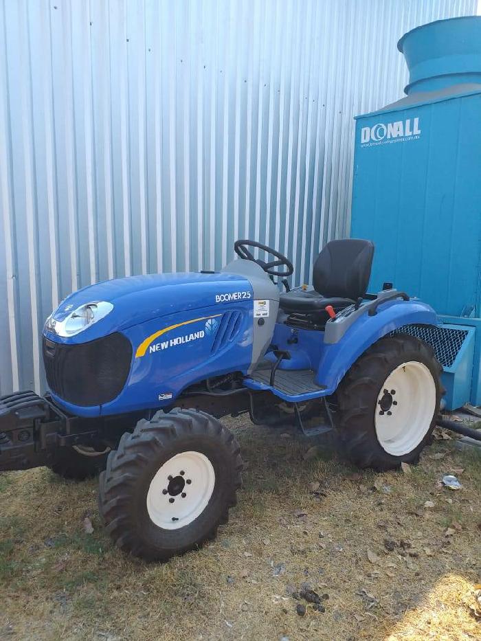 New Holland Agriculture BOOMER25