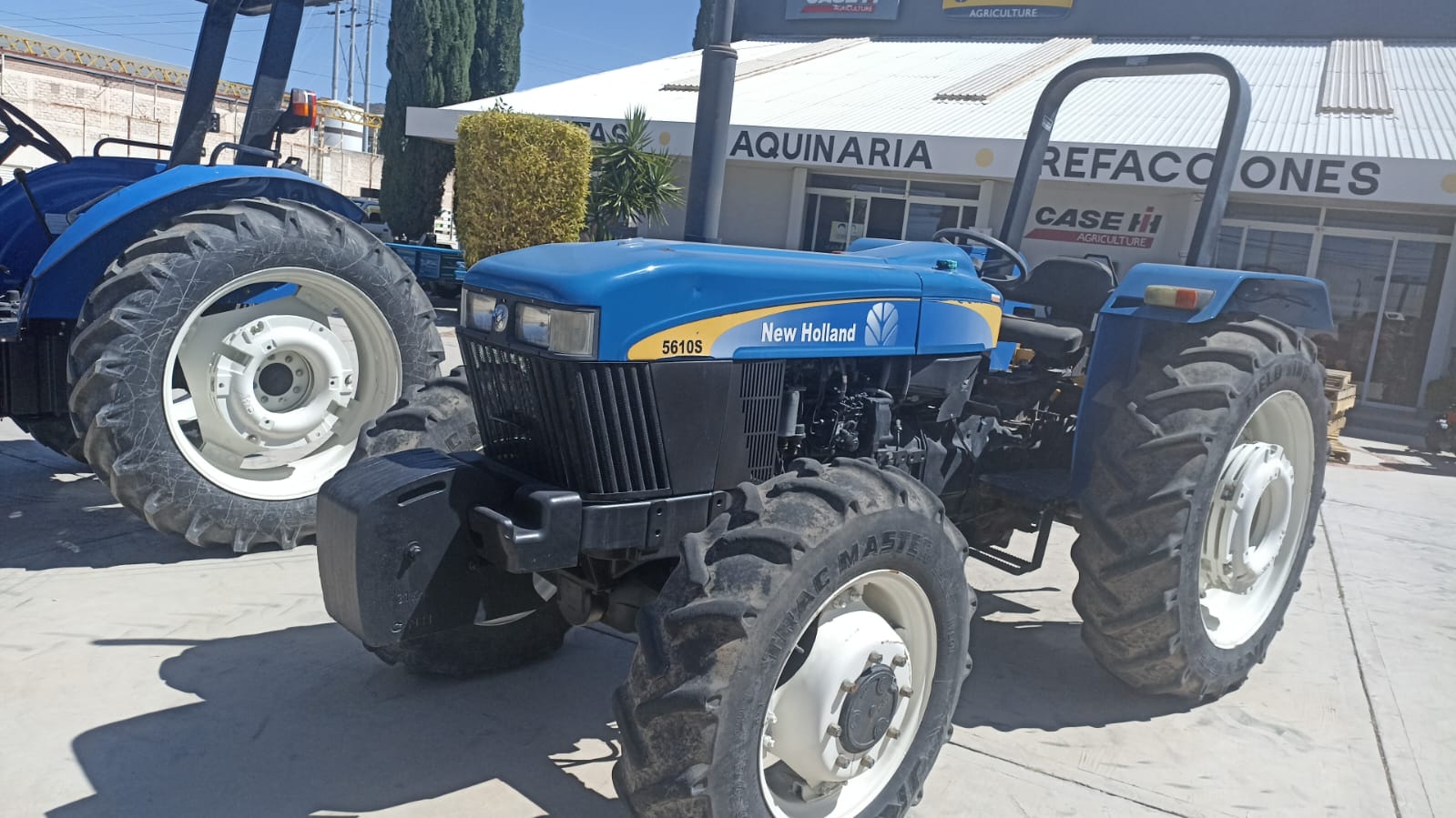 New Holland Agriculture 5610 4WD