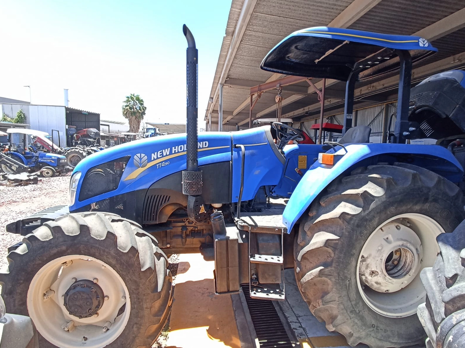 Tractor TT904WDMS New Holland usado