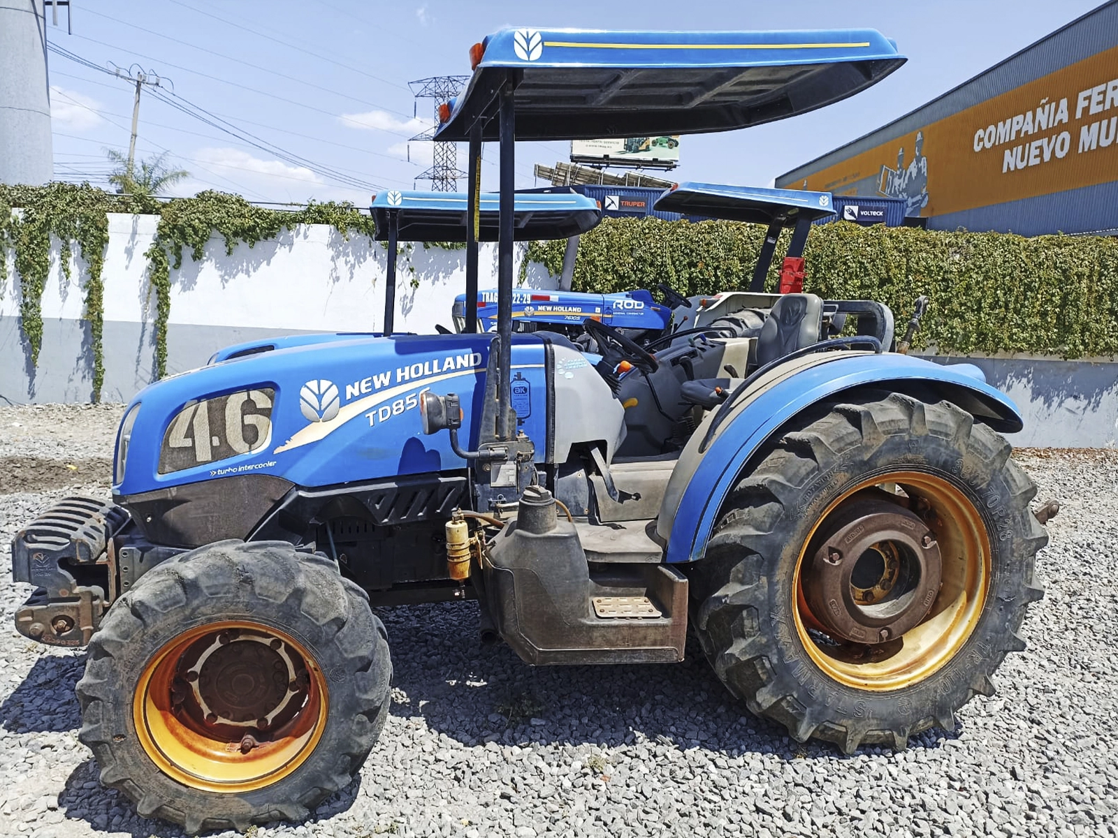 Tractor agrícola New Holland usado
