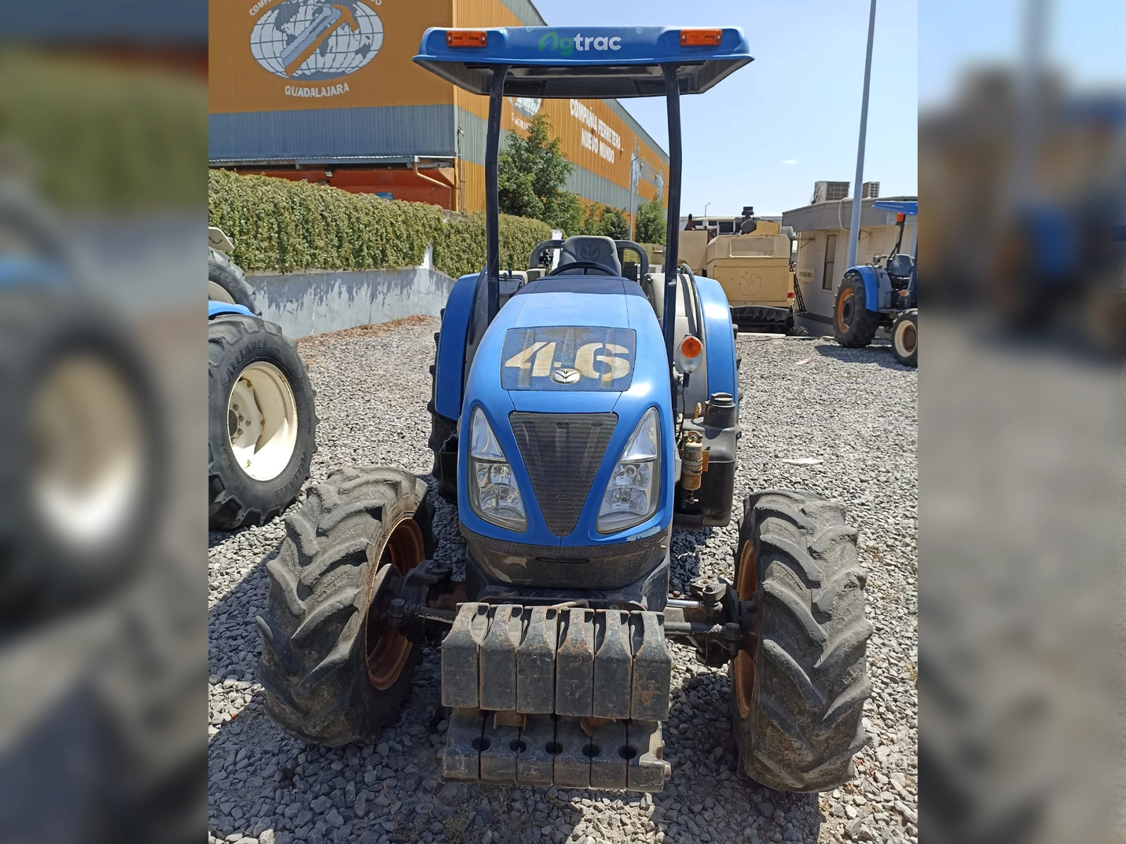 Tractor marca New Holland usado